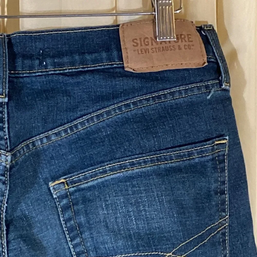 SIGNATURE LEVI STRAUSS & CO S61 RELAXED MEN BLUE Jeans SIZE 32X32